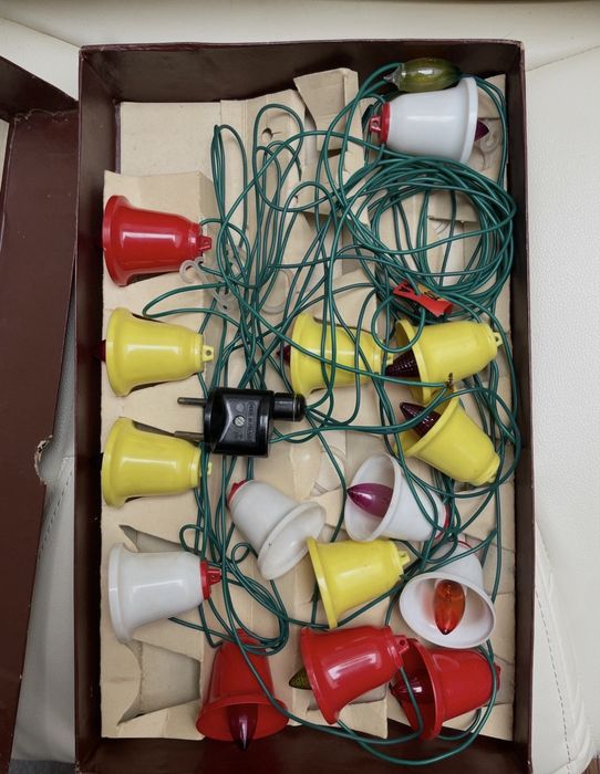 Stare lampki choinkowe Volta dzwonki