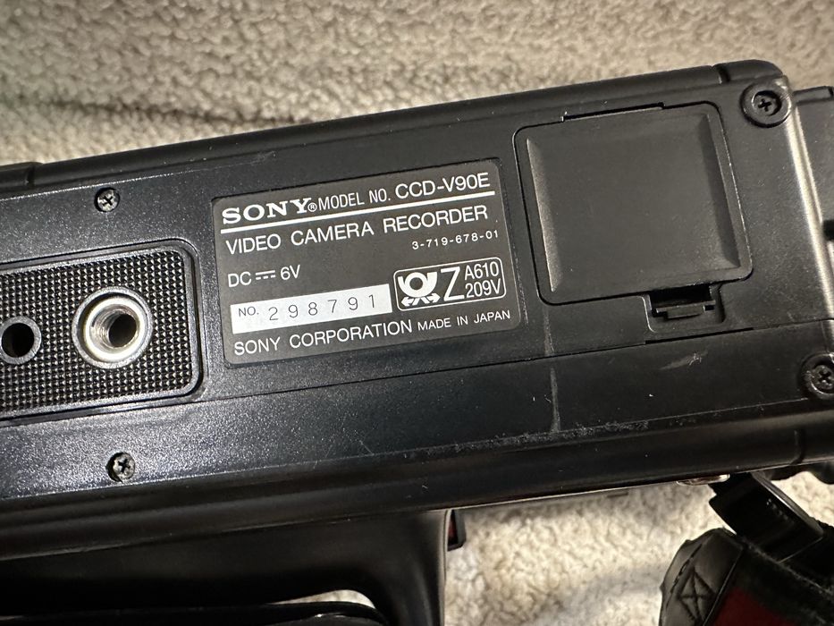 Kamera Sony CCD-V90E video 8 camera recorder