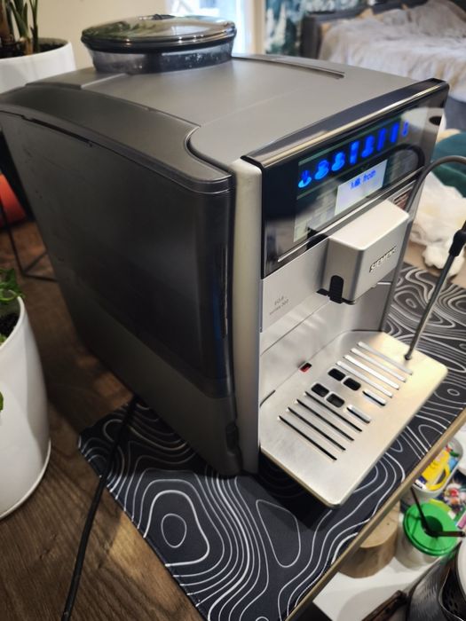 Кавомашина Siemens EQ 6 - капучино,лате,кава вдома!