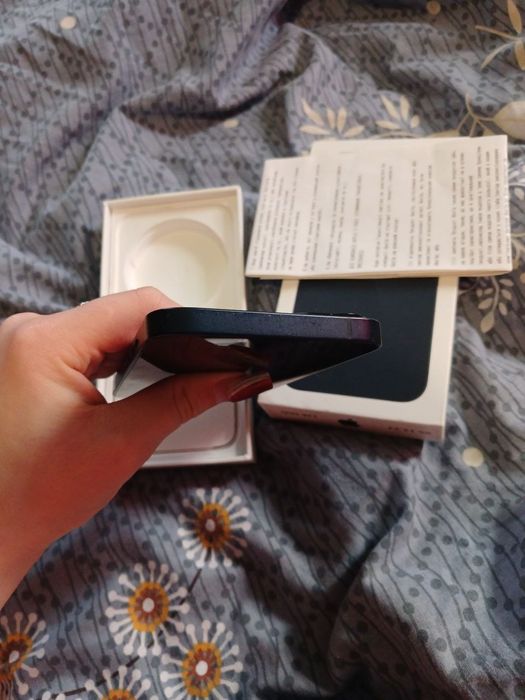 iPhone 13 на 128 ГБ в цвете Midnight