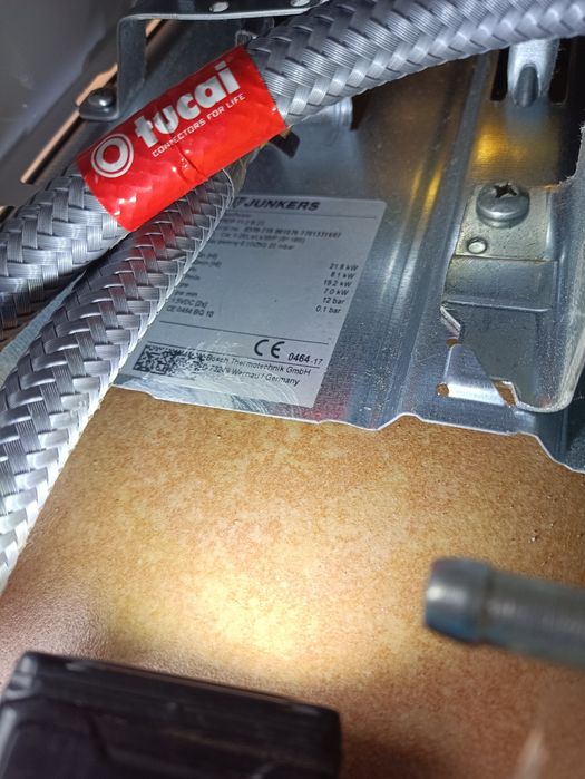 Terma Junkers Powercontrol-ogrzewacz - WRDP - wyświetlacz LED - stan ideal 
Witam

Sprzedam termę gazową firmy Junkers do podgrze