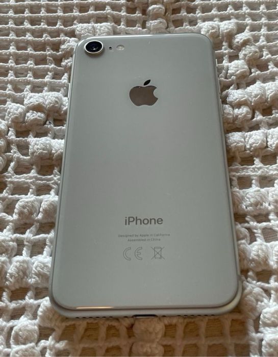 Apple iPhone 8 - 64GB - Branco