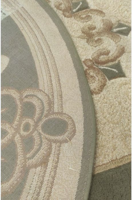 Килим овальний оливково-бежевий, подушка ортопедична