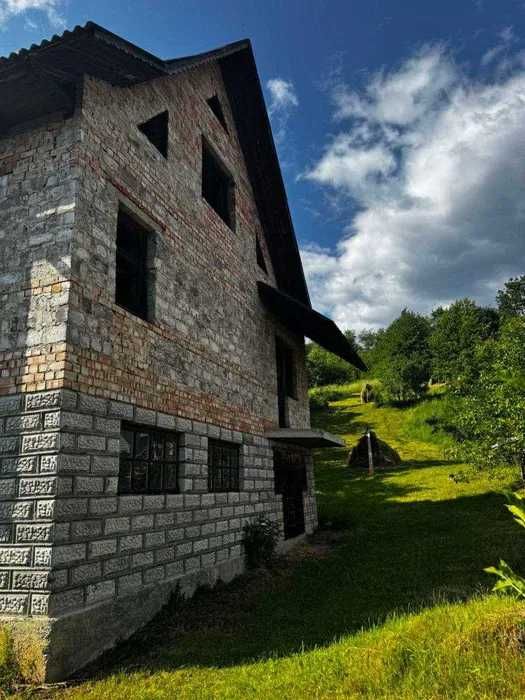 Будинок з шикарним краєвидом, з ділянкою 12с