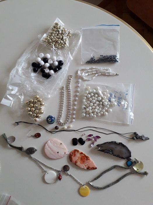 Бусины / бусы / намистини / мелочь для рукоделия