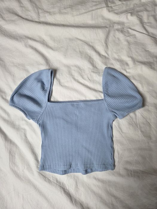 Błękitny crop top