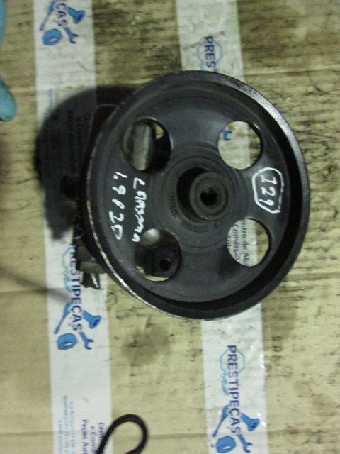 Bomba de direção VOLVO V40 Combi (VW)