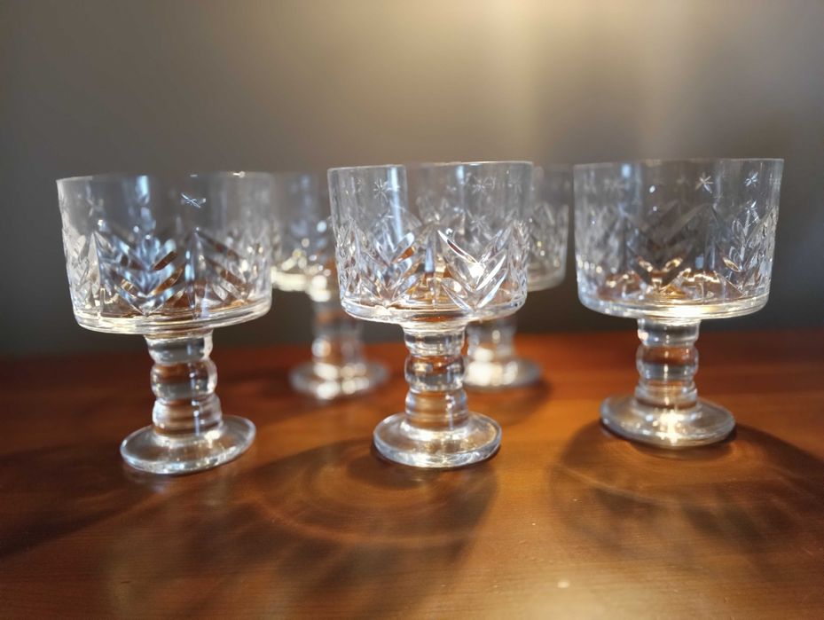 Ryflowane kieliszki kryształowe