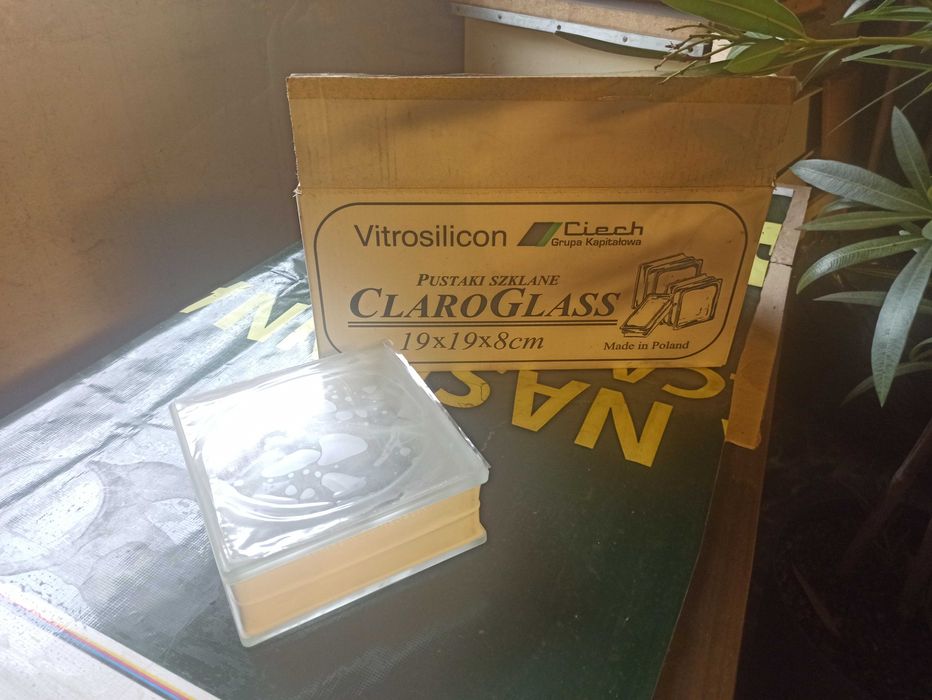 Luxfery, pustaki szklane, mleczne, chmurka, nowe 19cm x19cm x8cm