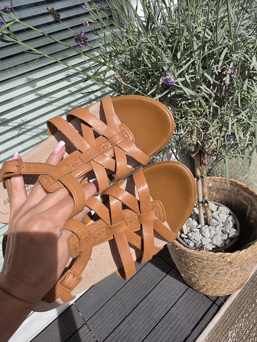 Clarks skóra naturalna 38