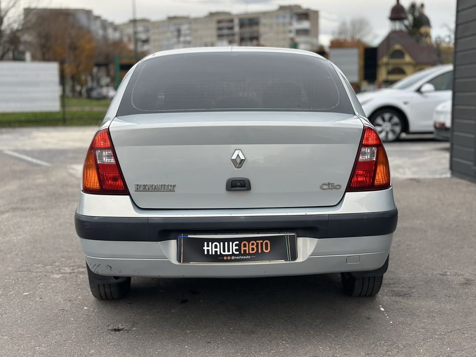 RENAULT SYMBOL 2003 року, 1.4 газ/бензин, автомат, передній привід.