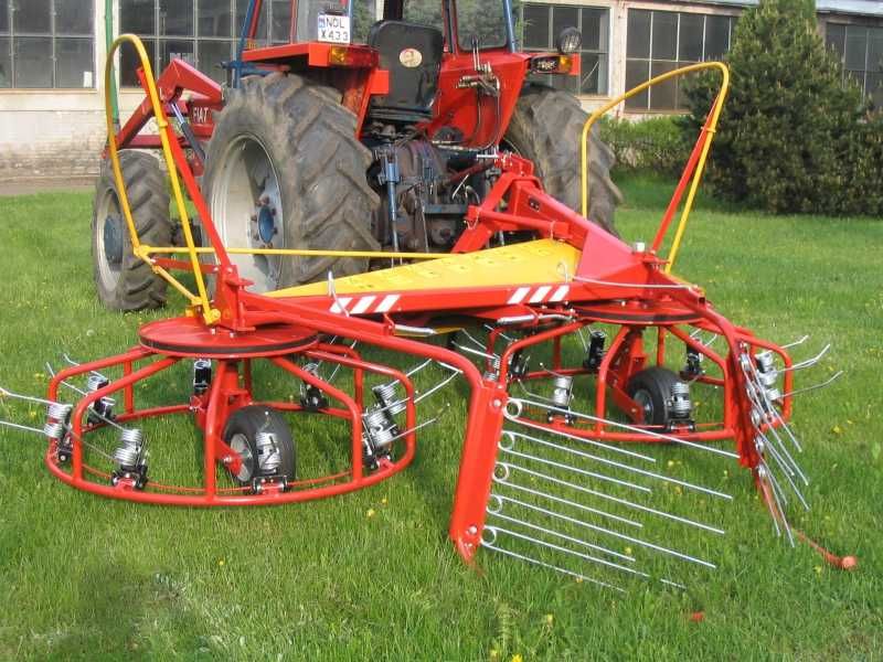 Roztrząsarko-Zgrabiarka Z518 firmy POMAROL  - IGŁA