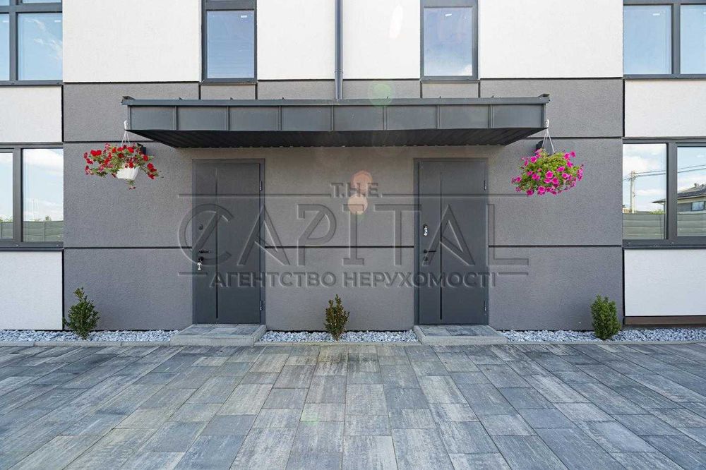 Продаж будинку Осокорки з виходом до озера