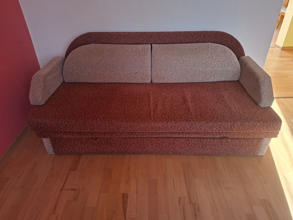 Sofa rozkładana.