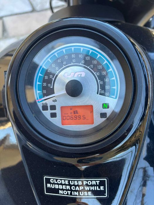 mota UM renegade 125cc