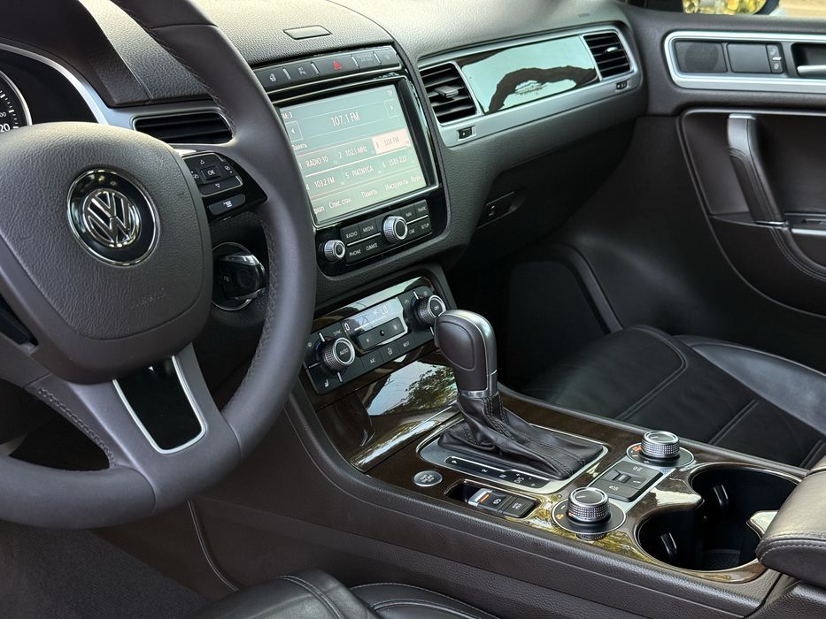 Volkswagen Touareg 2016 3.0 дизель