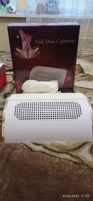 Все для маникюра,лампы , вытяжка , все для дизайна