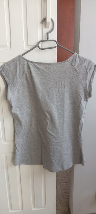 Szary t-shirt Sinsay