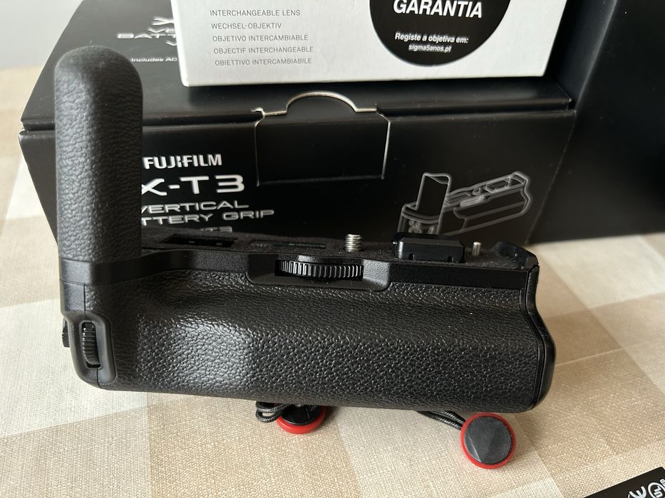 Fujifilm X-T3 + Lens & Battery Grip