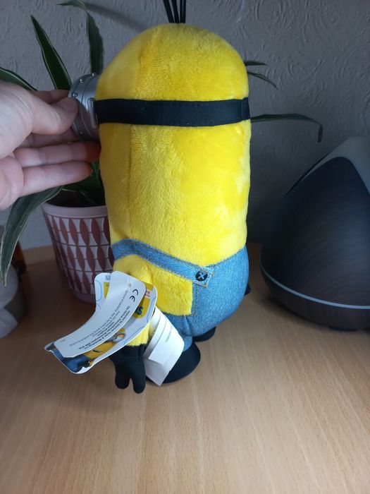 Міньйон Дейв (Minion Dave) з мультфільму «Гидкий я»,