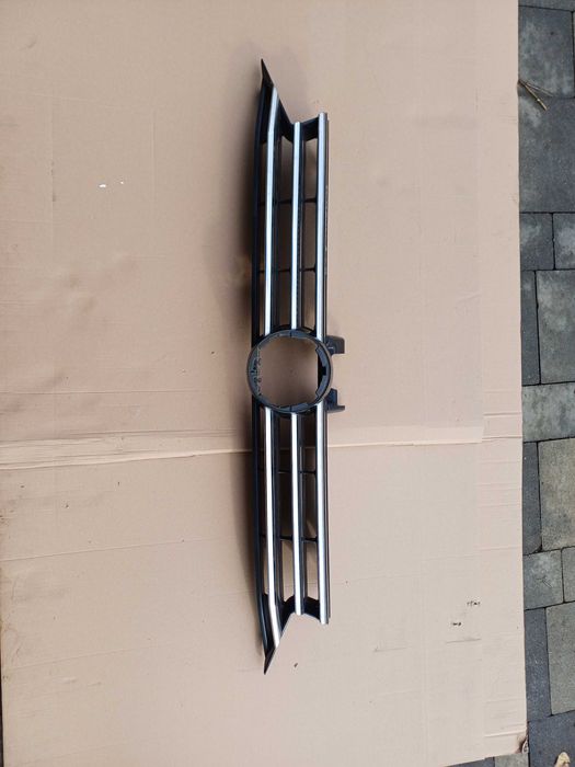 grill vw touran 3 III model 5ta853.653b rok od 2015-