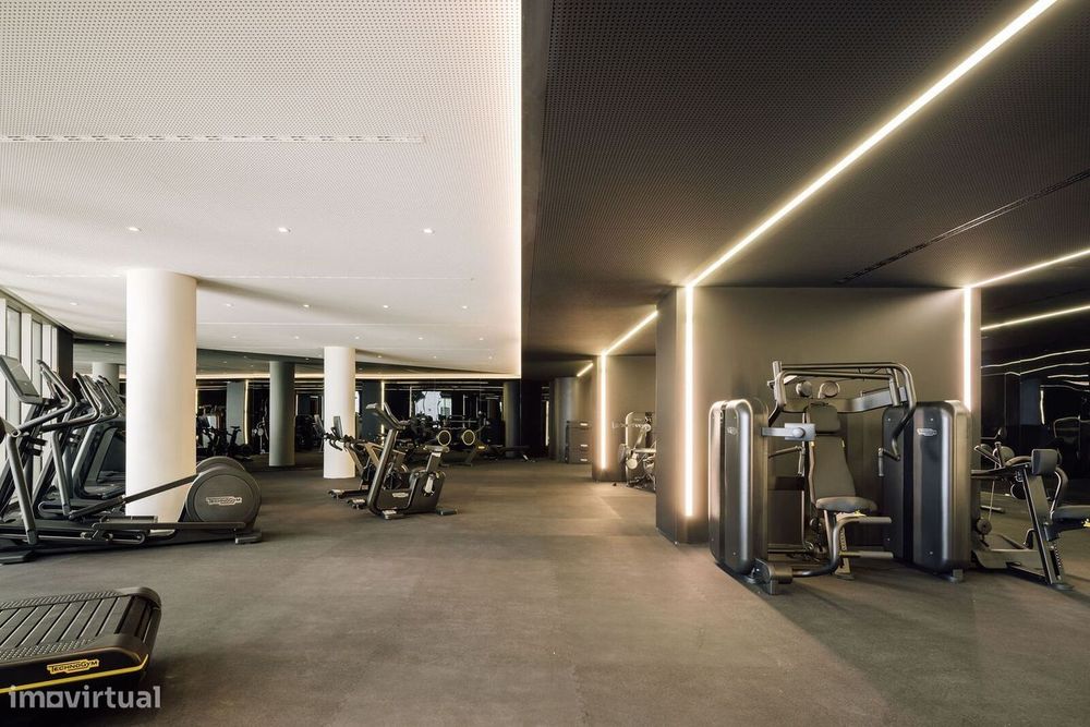 Apartamento T4 + 1 com piscina, Nova Campolide, Lisboa