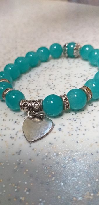 женский браслет на резинке