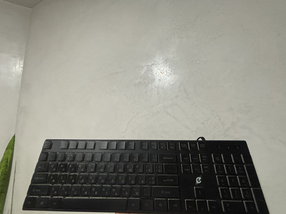 клавіатура як доя офісу так і для геймінгу підходить