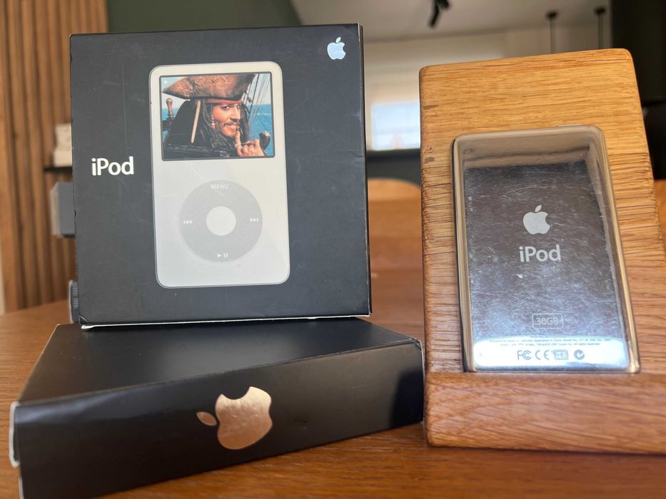 Apple iPod 5.5G generacji Enhanced 30GB MA444LL/A A1136 Classic Video