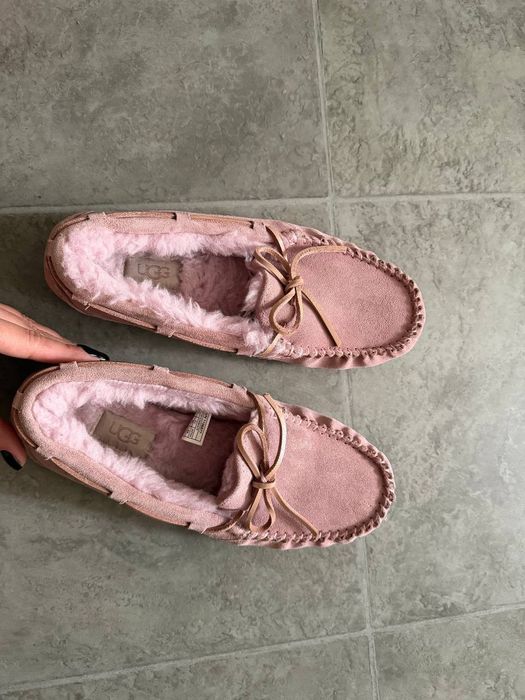 ugg dakota замшеві