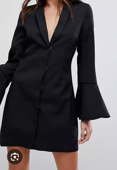 Marynarka długa typu sukienka z rozkloszowanym rękawem Missquided