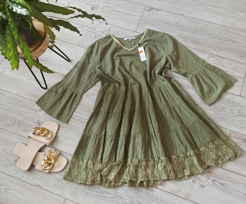 Zielona bawełniana sukienka oversize z falbanami, khakikhaki, viral, boho