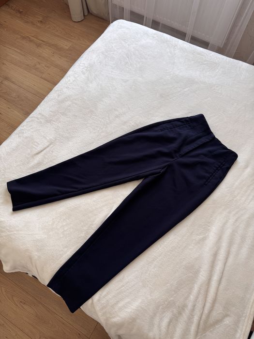 Жіночі брюки Zara