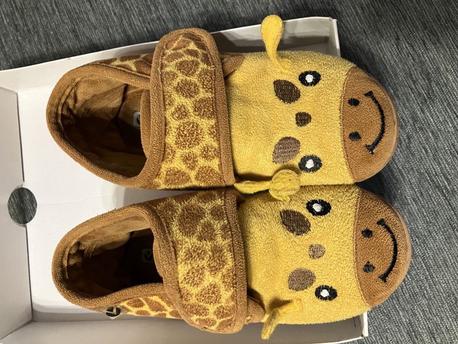 Pantufas Victoria Girafa 30