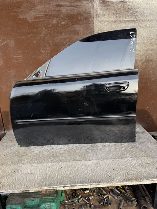 Дверь стекло левые Субару легаси subaru legacy год 04