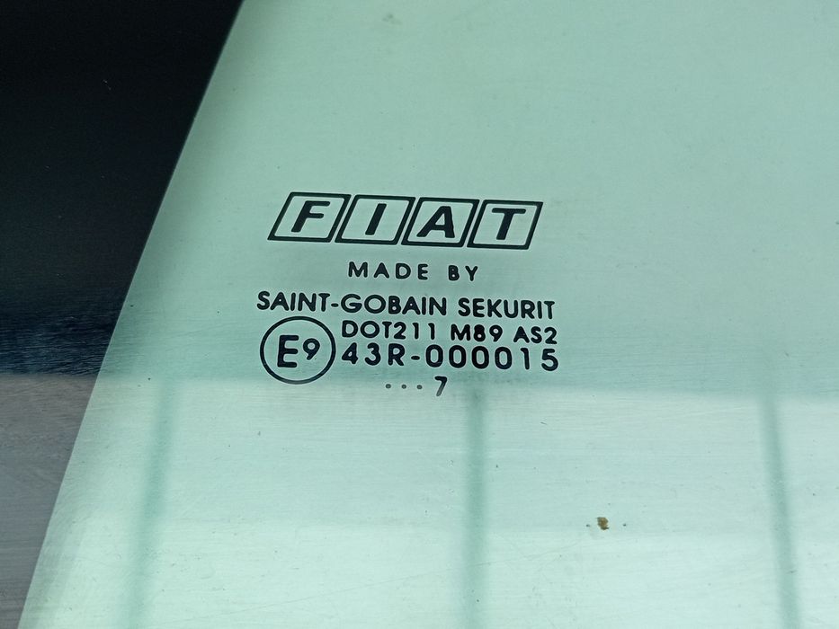 Vidro triangular da porta trás direito FIAT Bravo II (198_)
