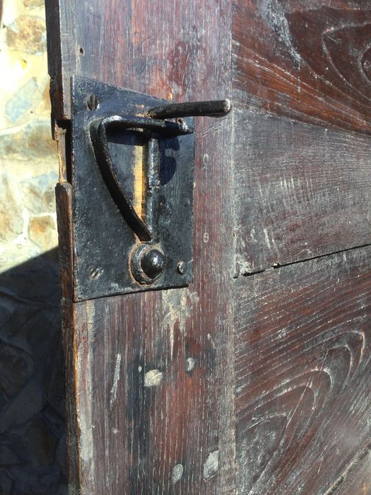 Móvel Copeiro séc XVIII Madeira maciça entalhada Anjos 2,26 mt altura