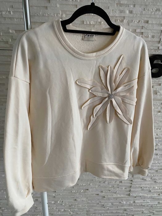 Xana bluza bawełniana beżowa  z dużym kwiatem 3D