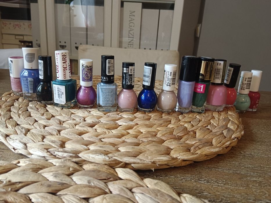 Lakiery do paznokci zestaw 15 sztuk