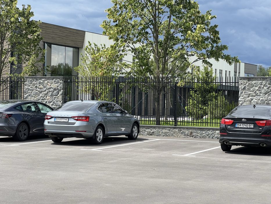 Пр зем11с Зазимье начало села возле компл парк резидент