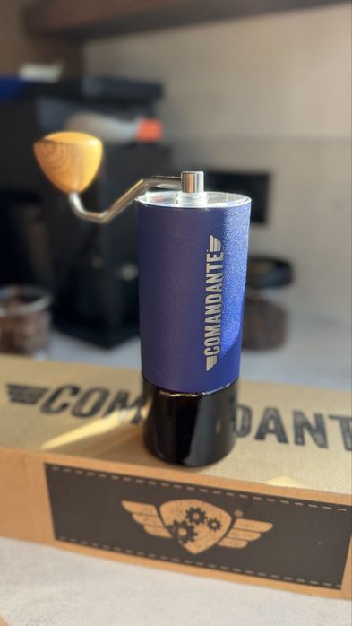 Młynek Comandante c40 MK4 Nitro Blade Cobalt