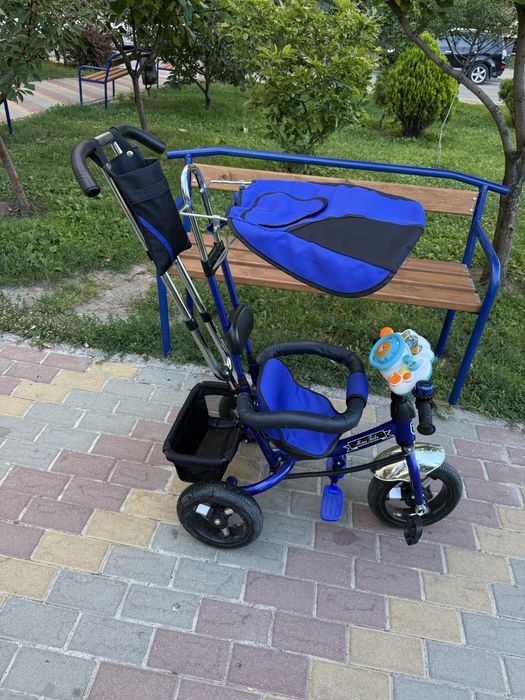 Дитячий велосипед трьохколісний