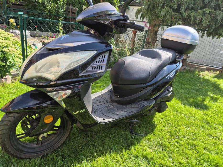 Skuter Romet 787 - 125 poj,  mały przebieg