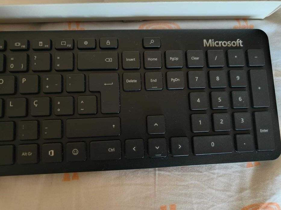 Microsoft Black Bluetooth Keyboard514477187264696326