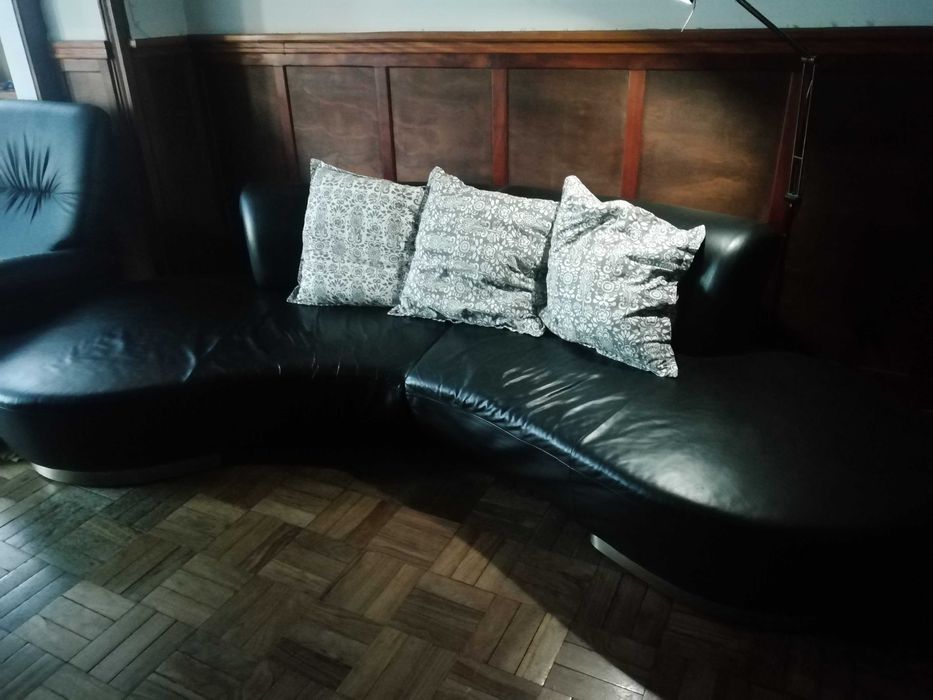 Sofa em pele para 4 pessoas