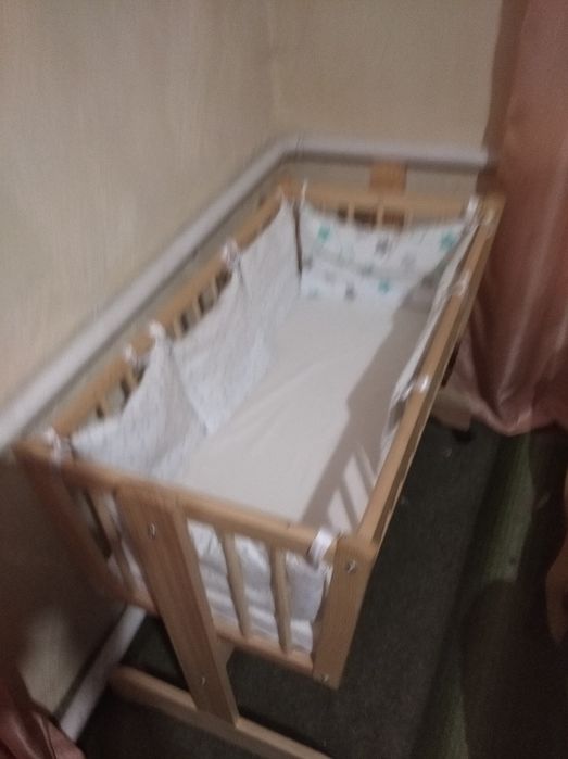 Колиска для немовляти