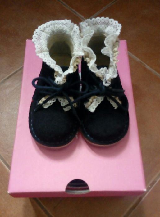 Botas em pele/camurça n. 20, semi novas!