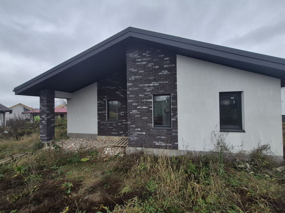 Допомога в купівлі та продажу будинків,квартири та земельної ділянки.