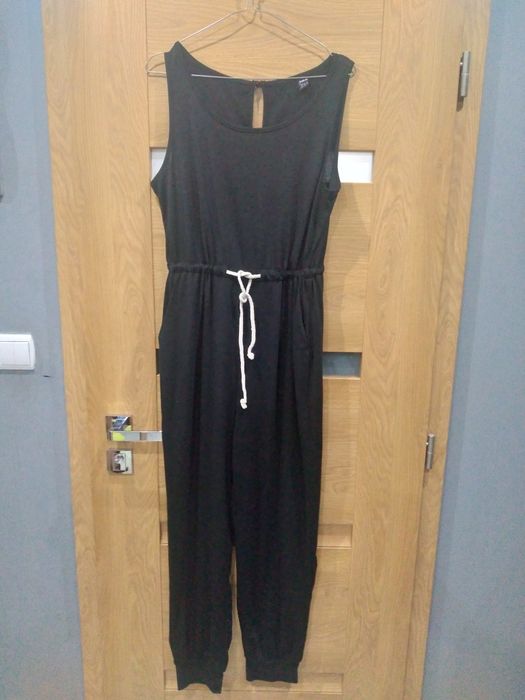 Fajny czarny kombinezon rozm M/XL biust 96/110cm