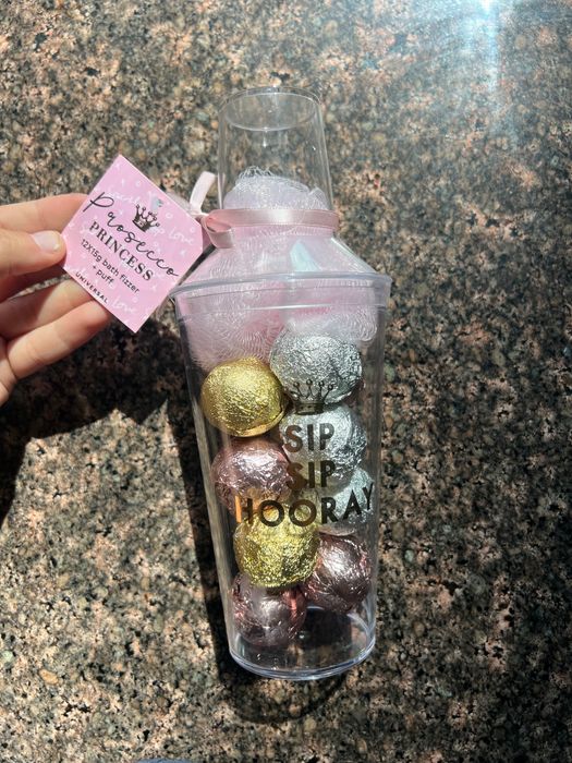 Набір з і стаканом, бомбочками для ванни та мочалкою